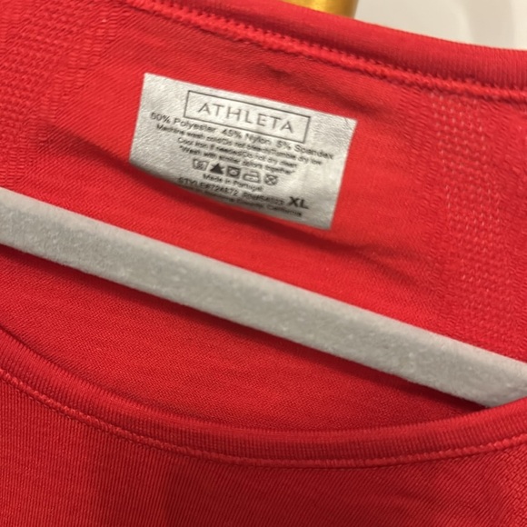 Athleta Momentum Long Sleeved Shirt Clover Berry/Cherry Red Size XL - Picture 5 of 7